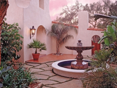Via Mañana – Courtyard