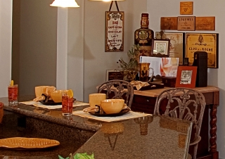 Staging – Bar Detail