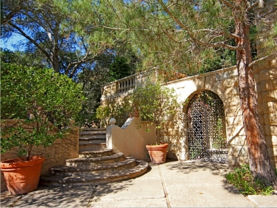Villa Zeffiro – Circular Steps