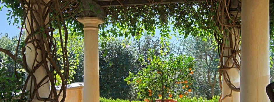 Villa Zeffiro – Lawn Trellis Villa Zeffiro – Lawn Trellis