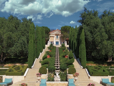 Villa Zeffiro – Pool & Rill